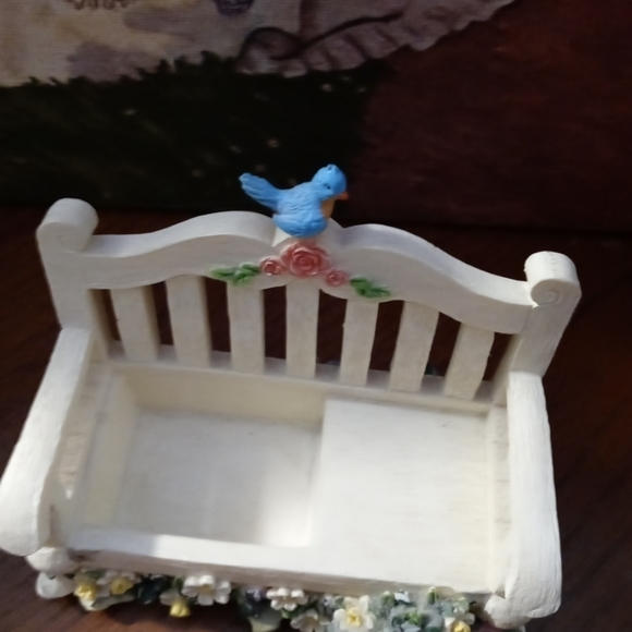 San Francisco Music Co.Bench Music Box &Tyndale- Ceramic Heavy Basket Vintages. - Picture 11 of 16